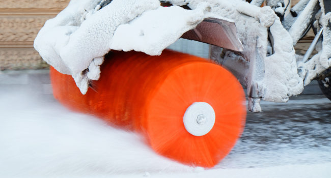 cleaning snow cleaning-snow-walkway